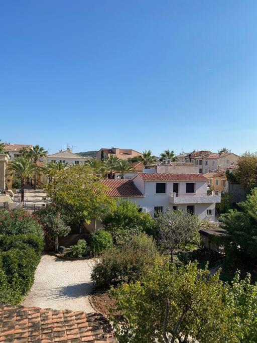 Tres Bel Appartement, Port Sanary, Bagian luar foto