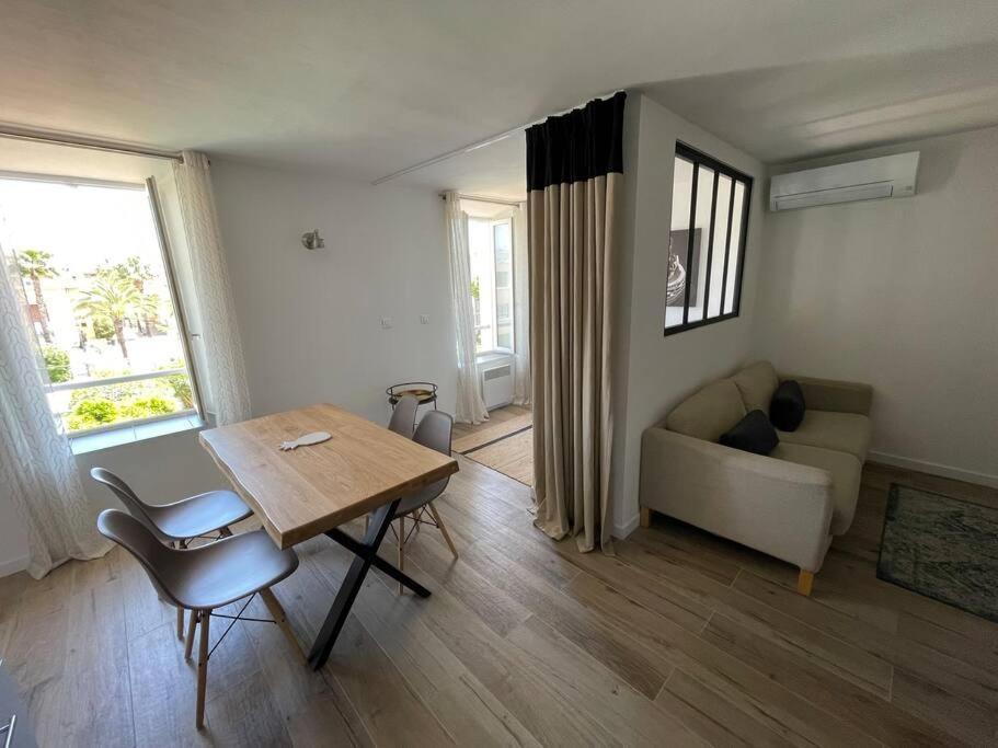 Tres Bel Appartement, Port Sanary, Bagian luar foto